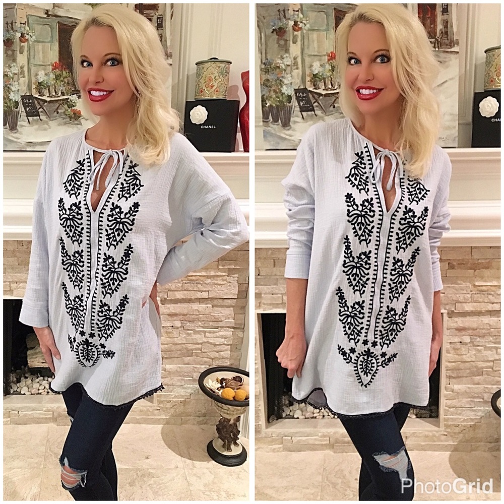 🎉 HP Baby blue embroidered tie front tunic - Picture 2 of 3